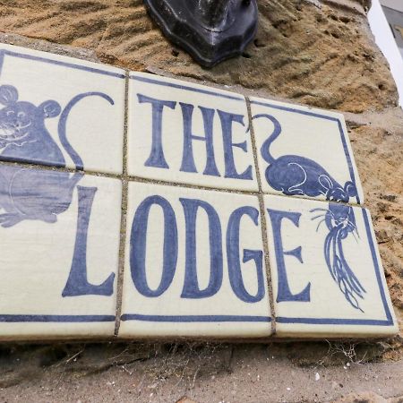 The Lodge Whitby Bagian luar foto