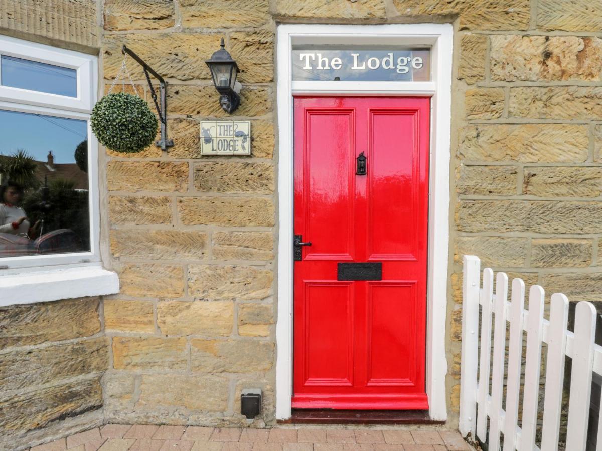 The Lodge Whitby Bagian luar foto